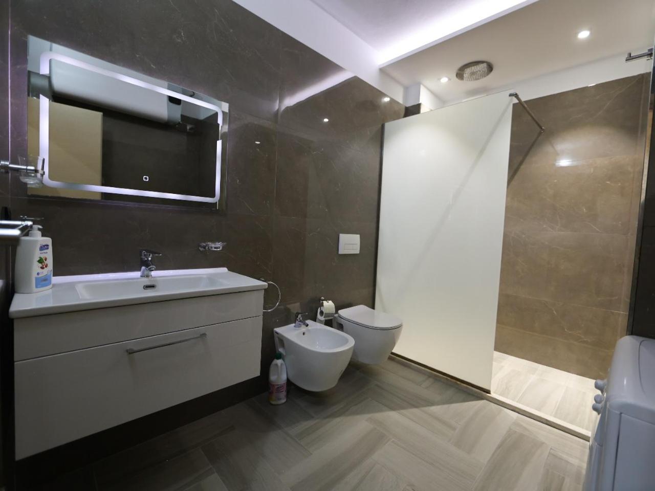Sea View Apartments ดูร์เรส ภายนอก รูปภาพ